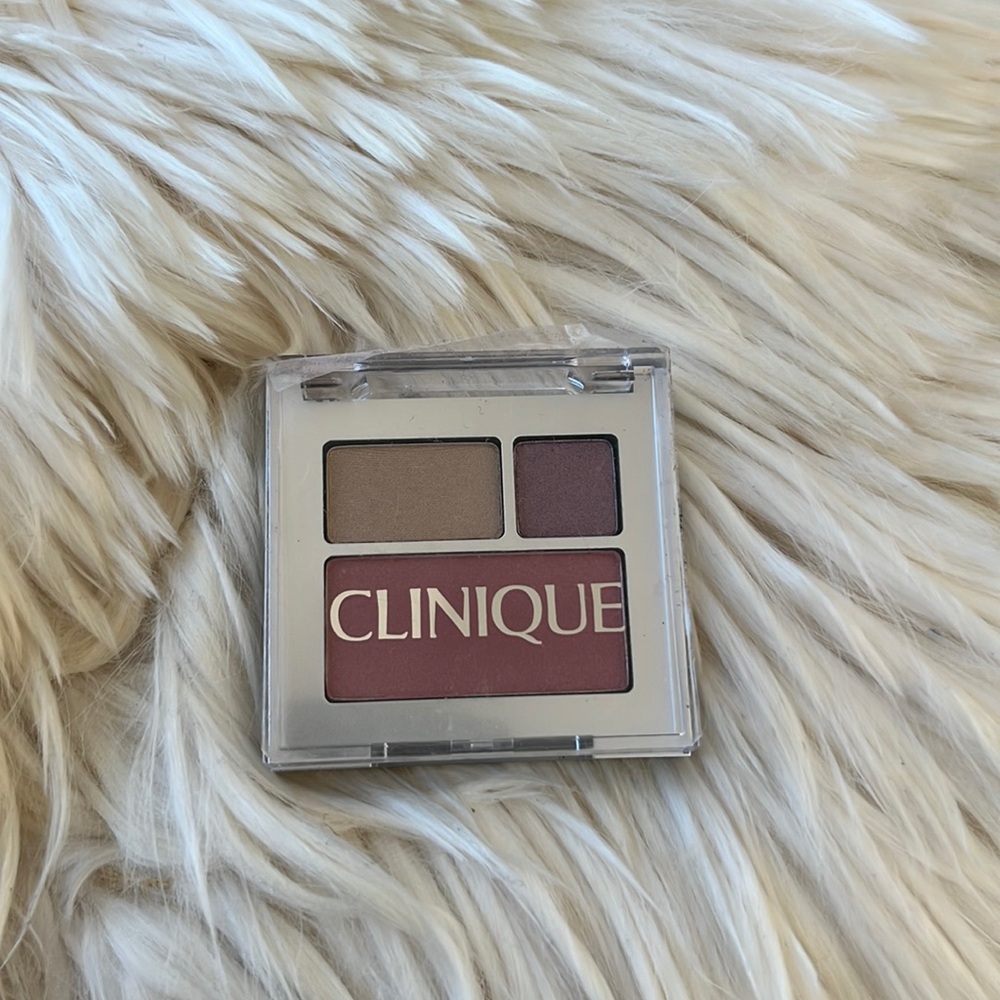 Clinique eyeshadow duo and blushing blush new
